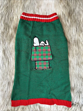 Peanuts Snoopy Christmas Dog Sweater Large Green Red Plaid Holiday
